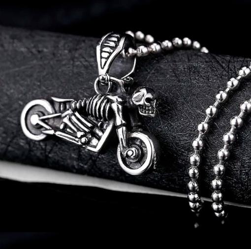 Naszyjnik ze stali z motywem motocykla 2 Naszyjnik ze stali z motywem motocykla - obrazek 2
